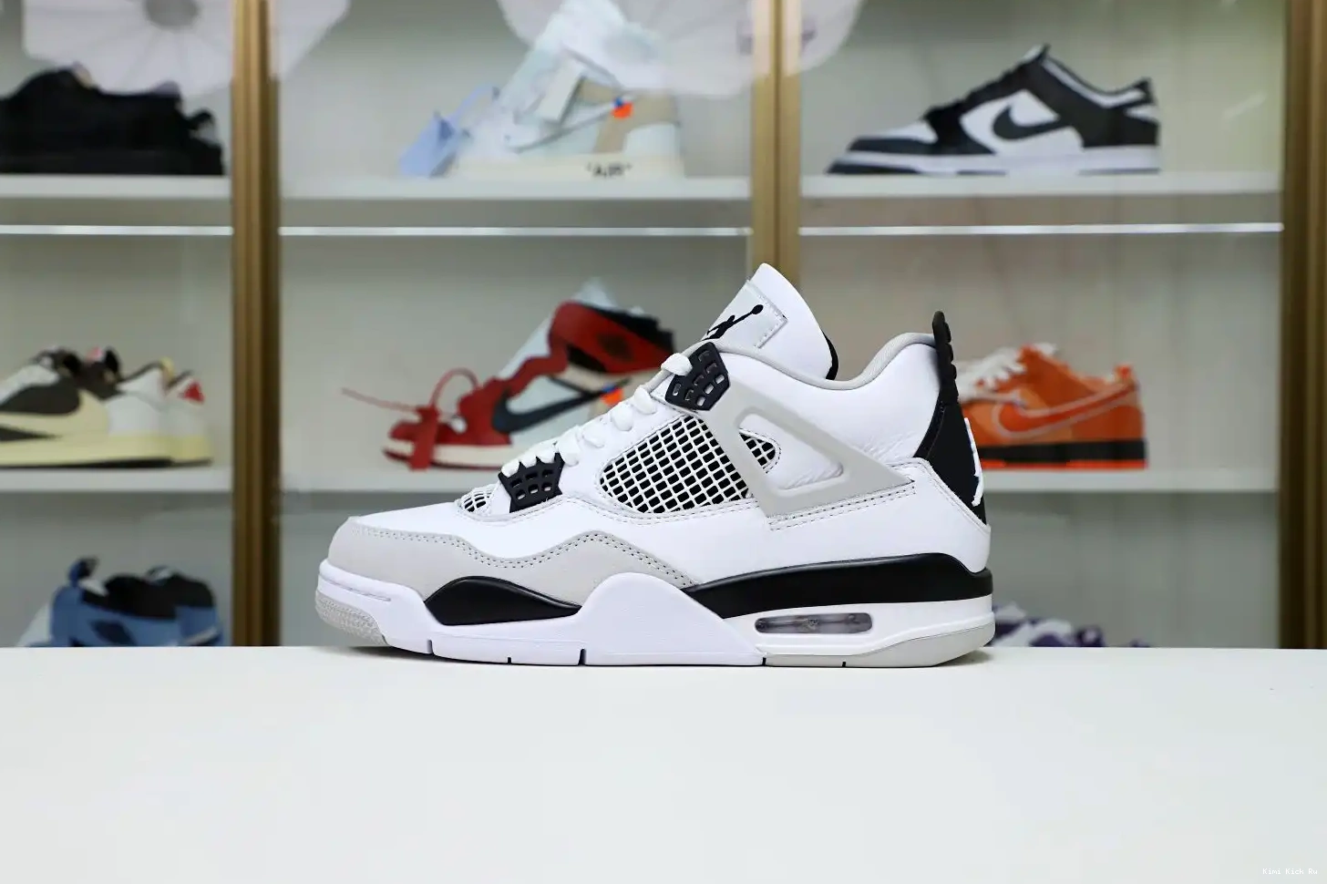 4 Kimikick JORDAN MILITARY BLACK AIR 0716